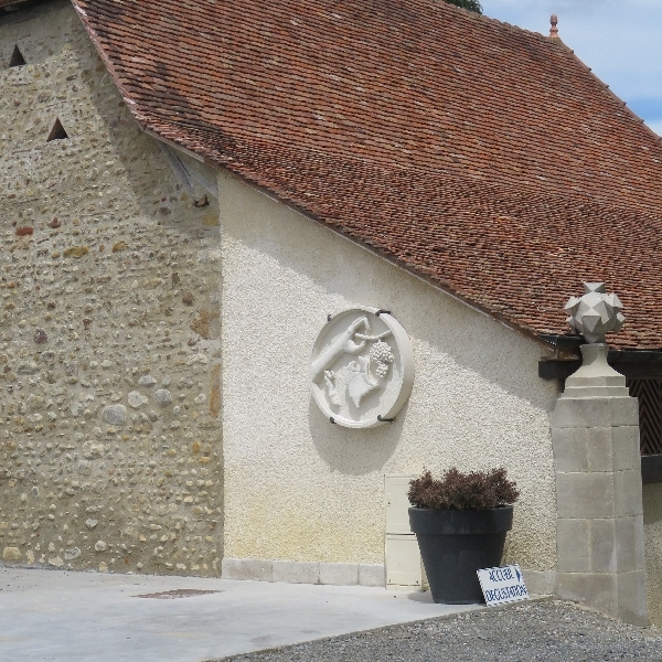 Taille de pierre / Ornementation / Bas reliefs